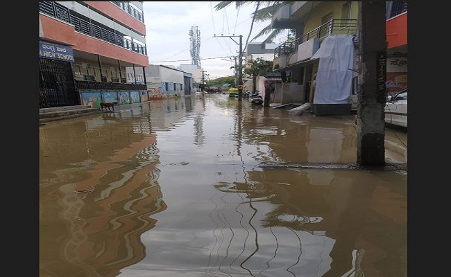 ಬೆಂಗಳೂರಿನ ಮಳೆ ಅವಾಂತರಗಳಿಗೆ ಹೊಣೆ ಯಾರು..?