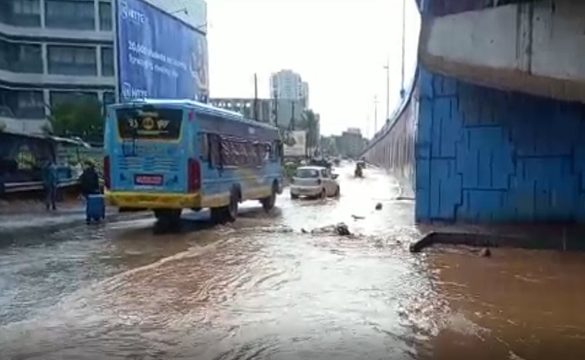 ದಕ್ಷಿಣ ಕನ್ನಡ ಜಿಲ್ಲೆಯಲ್ಲಿ ಗುಡುಗು ಸಹಿತ ಭಾರೀ ಮಳೆ