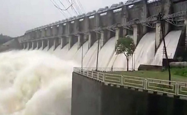 ಸಂಪೂರ್ಣ ಭರ್ತಿಯಾಗಿದ್ದ ತುಂಗಾ ಜಲಾಶಯ