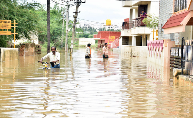 ಮಹಾಮಳೆಗೆ ಮುಳುಗಿದ ಮಹಾನಗರಿ