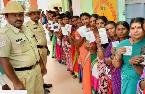 Karnataka Polls 2023 : ನೀವು ಮತಗಟ್ಟೆಗೆ ತೆರಳೋ ಮುನ್ನ ಈ ದಾಖಲೆಗಳು ನಿಮ್ಮ ಬಳಿ ಇರಲೇ ಬೇಕು..!