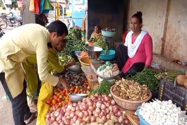 ಸ್ವಾವಲಂಬಿ ಬದುಕಿನೊಂದಿಗೆ ಮಾದರಿಯಾದ ಮಂಗಳಮುಖಿ