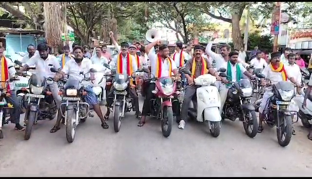 ಮಂಡ್ಯದಲ್ಲಿ ಬುಗಿಲೆದ್ದ ಕಾವೇರಿ ಕಿಚ್ಚು : ಮಂಡ್ಯ ಮದ್ದೂರು ಸಂಪೂರ್ಣ ಬಂದ್!