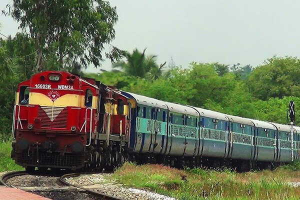 ಶಿವಮೊಗ್ಗ-ತಿರುಪತಿ ನಡುವಿನ ರೈಲು ರೇಣುಗುಂಟ ಎಕ್ಸಪ್ರೆಸ್ ಸ್ಥಗಿತ : ನಾಗರಿಕರು ಆಕ್ರೋಶ