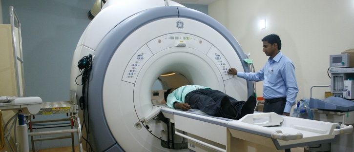 ಶೀಘ್ರ ಎಲ್ಲಾ ಜಿಲ್ಲಾಸ್ಪತ್ರೆಗಳಲ್ಲಿ MRI ಸ್ಕ್ಯಾನಿಂಗ್​ ವ್ಯವಸ್ಥೆ: ಸಚಿವ ದಿನೇಶ್​ ಗುಂಡೂರಾವ್​!