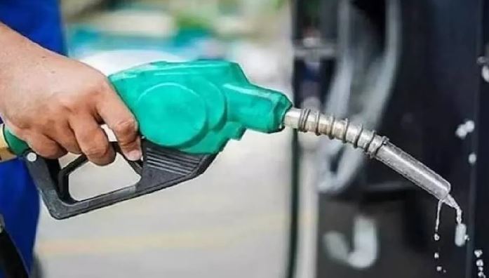 Petrol-Diesel Price: ವಾಹನ ಸವಾರರಿಗೆ ಗುಡ್ ನ್ಯೂಸ್: ಪೆಟ್ರೋಲ್, ಡೀಸೆಲ್ ದರ ಇಳಿಕೆ