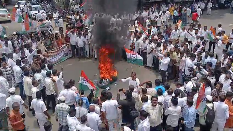 ರಾಜ್ಯಪಾಲರ ನಡೆ ಖಂಡಿಸಿ ಪ್ರತಿಭಟನೆ, ಕಾಲ್ನಡಿಗೆ ಜಾಥ