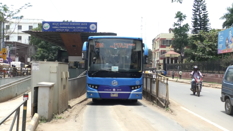 ಡೀಸಲ್​ ಬಸ್​ಗೆ ಆ್ಯಸಿಡ್​ ಹಾಕಿ​ ಓಡಿಸಲು ಮುಂದಾದ ಚಿಗರಿ ಬಸ್​ ಸಿಬ್ಬಂದಿಗಳು