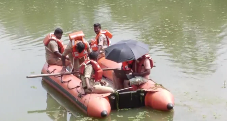 ಕೆರೆಯಲ್ಲಿ ನಾಪತ್ತೆಯಾಗಿದ್ದ ಮಕ್ಕಳಿಬ್ಬರ ಶವ ಪತ್ತೆ: ಸ್ಥಳದಲ್ಲಿ ಮುಗಿಲು ಮುಟ್ಟಿದ ತಾಯಿಯ ಆಕ್ರಂದನ