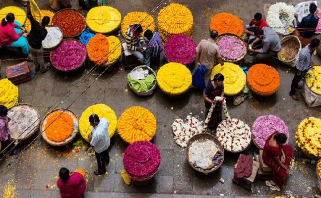 ಕಾರ್ತಿಕ ಮಾಸ ಹಿನ್ನಲೆ ಹೆಚ್ಚಾಯ್ತು ಹೂವಿನ ಬೆಲೆ